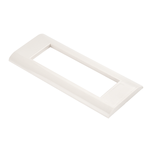 Пластиковая накладка на цоколь, 45x135, белая